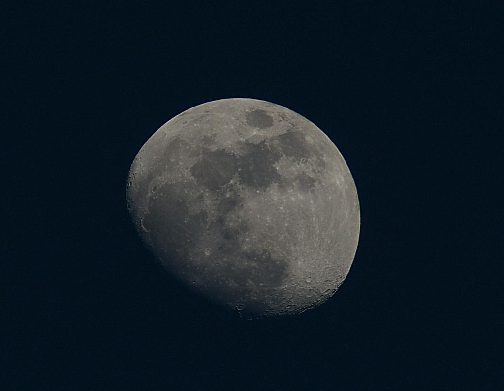 moon1.jpg - OK, the moon is not exactly a landscape, but I thought it was cool.  I took this picture using the Tamron 300mm f/2.8 lens with a 2x teleconverter.