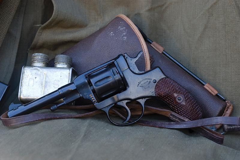 0968.jpg - 1895 Nagant revolver, manufacture 1908.