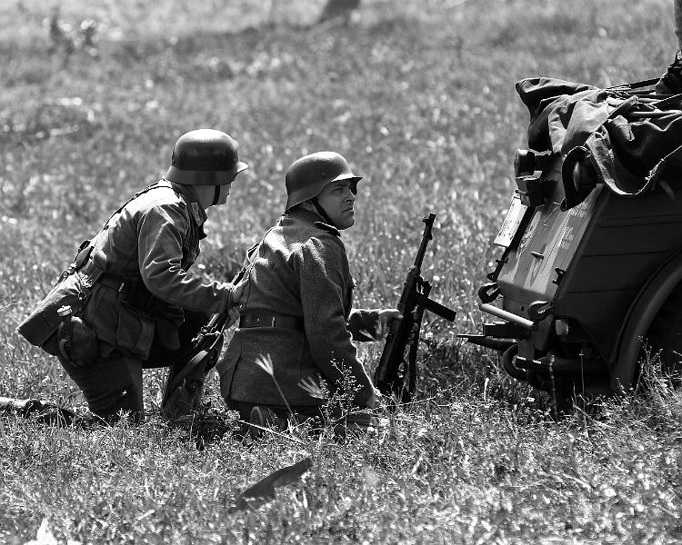 IMGP0648A.JPG - K20d and Tamron Adaptall 180mm f/2.5 manual focus lens.